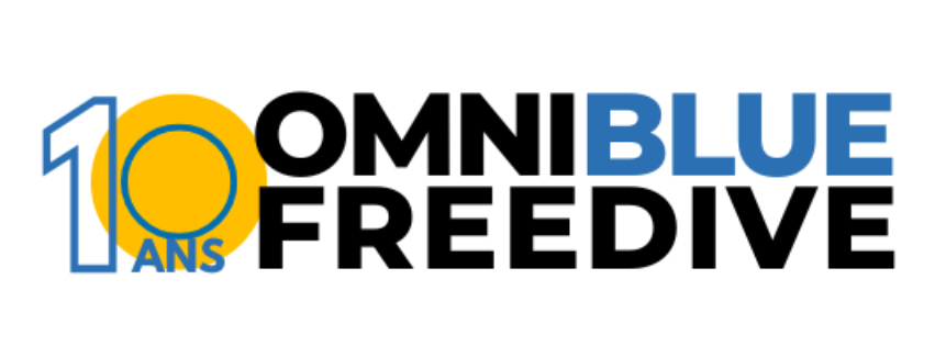 logo des 10 dix ans du club de plongée en apnée omniblue freedive