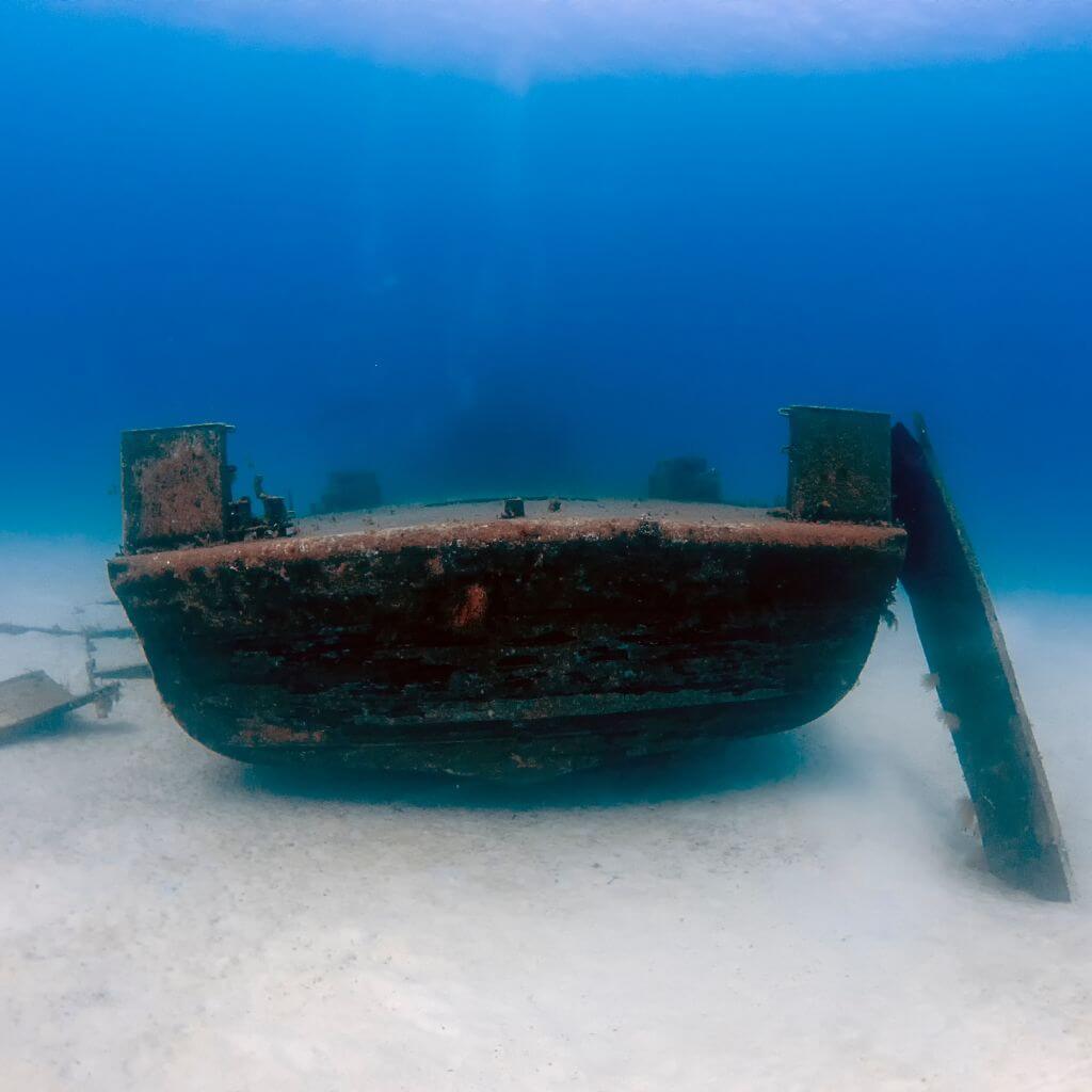 épave du P31 explorée en freediving au large de Gozo à Malte lors d'un séjour de plongée en apnée